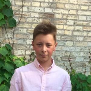 Meet your Posher, Alexis